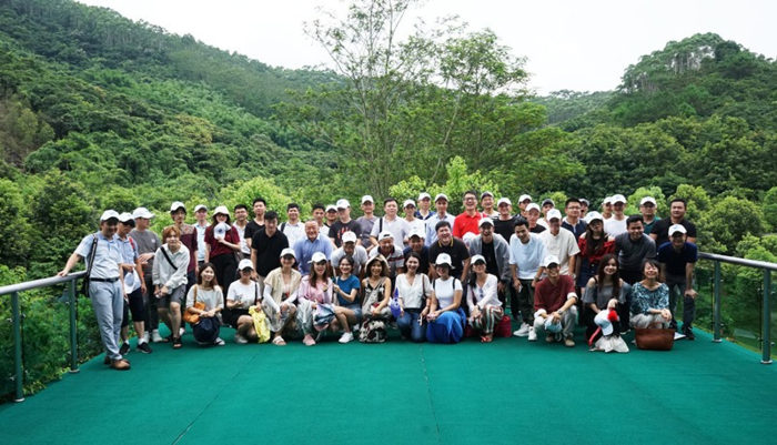 交流环节,参访团都纷纷与周敬良董事长交流了自己对于"水"的理解以及